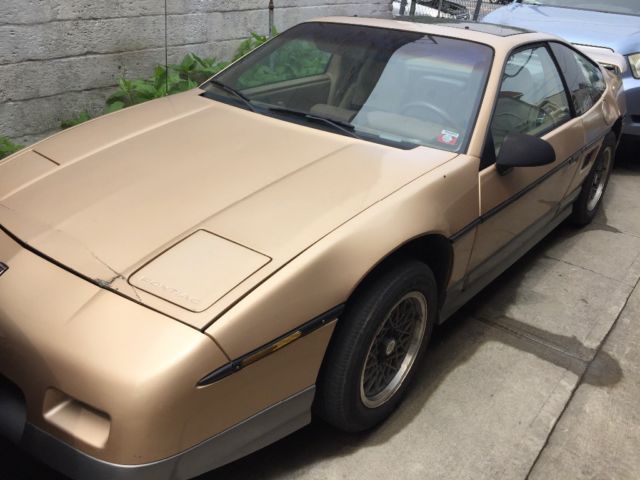 1986 Pontiac Fiero GT Coupe 2-Door