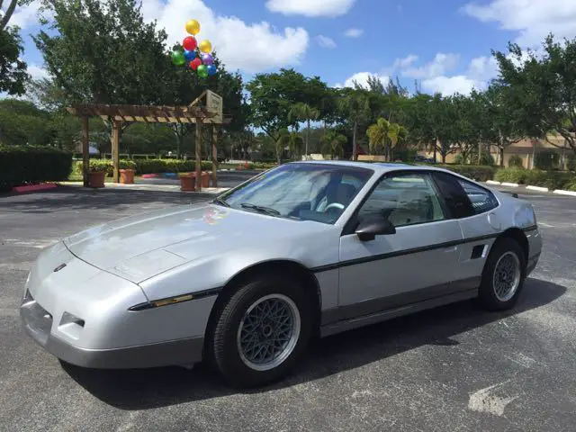 1987 Pontiac Fiero GT Coupe 2-Door