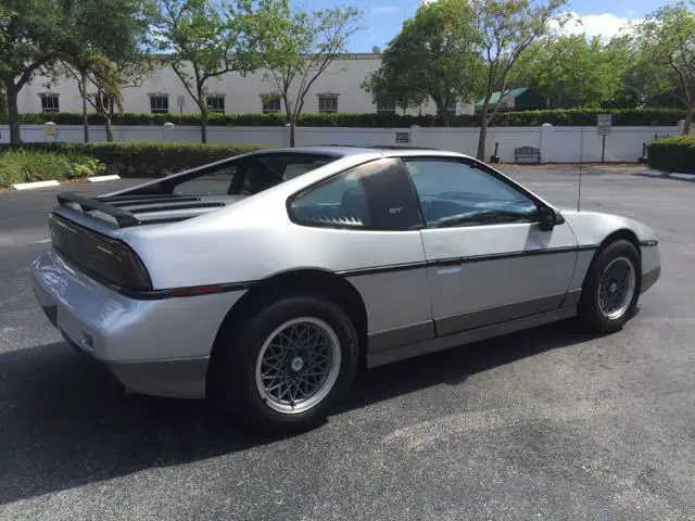 1987 Pontiac Fiero GT Coupe 2-Door