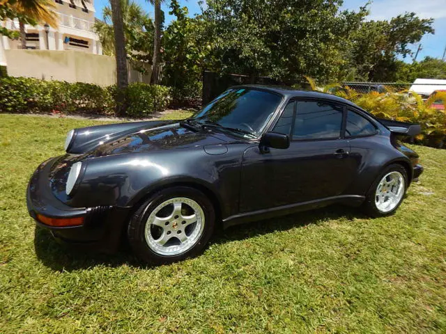 19880000 Porsche 911 2dr Coupe 4-