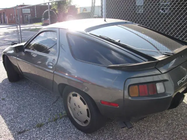 1984 Porsche 928