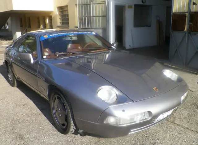 1987 Porsche 928 S4