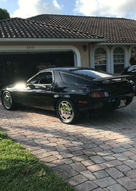 1984 Porsche 928