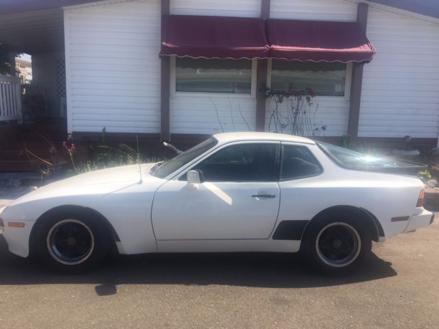 1983 Porsche 944 black