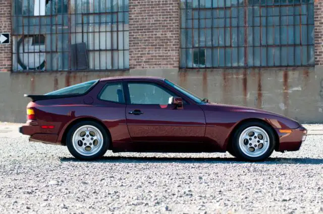 1986 Porsche 944 turbo