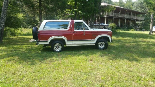 1984 Ford Bronco --xlt Lariat