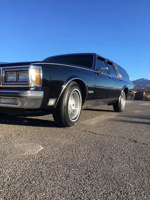 1986 Oldsmobile Custom Cruiser Eighty Eight