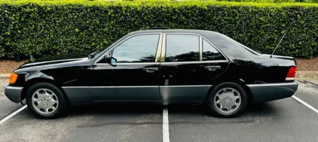 1992 Mercedes-Benz 300-Series