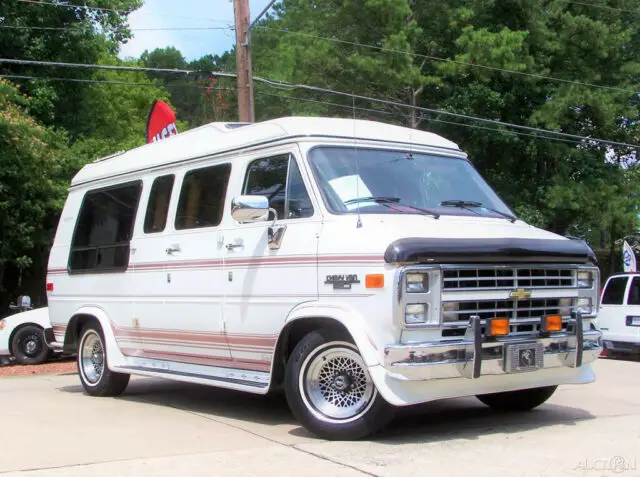 1991 Chevrolet G20 Van 1-OWNER 59K EXPLORER HIGHTOP CONVERSION 5.7L 350 WAGON