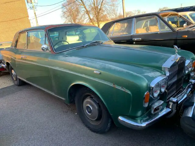 1967 Rolls-Royce Corniche 2-door Silver Shadow Mulliner Park-Ward coupe