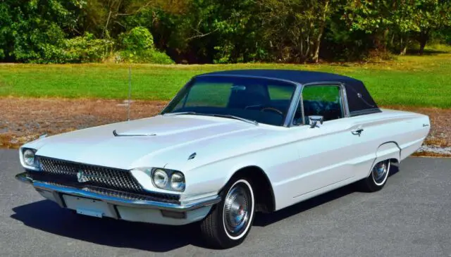 1966 Ford Thunderbird Town Landau Q-Code / 428ci in Diamond Blue