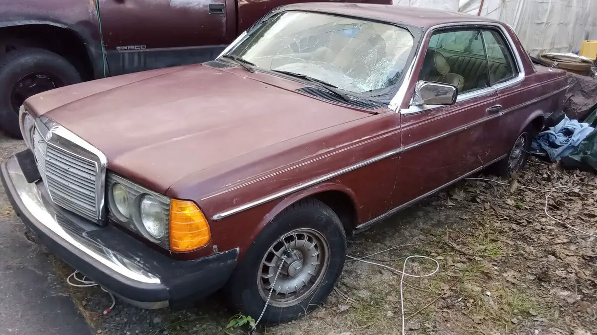 1984 Mercedes-Benz 300-series 300CD Turbo Diesel 2-Door Coupe