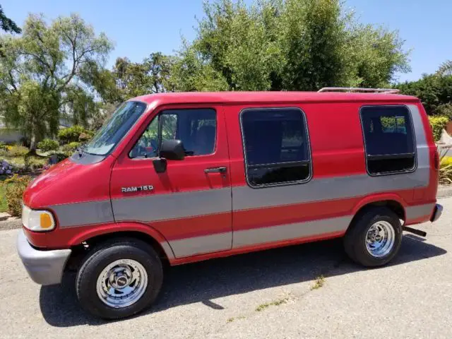 1994 Dodge Ram Van Shorty factory two tone paint