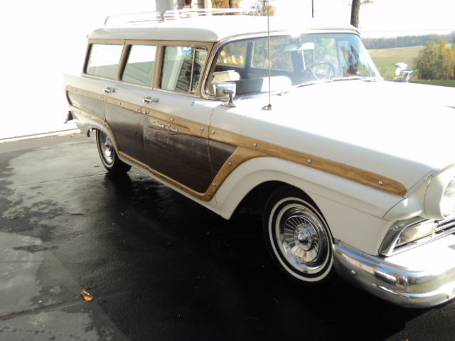 1957 FORD COUNTRY SQUIRE 9 PASS WOOD GRAIN WAGON