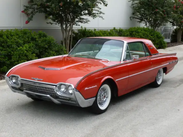 1962 Ford Thunderbird