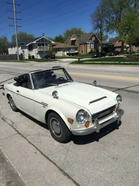 1970 Datsun 2000 ROADSTER COUP