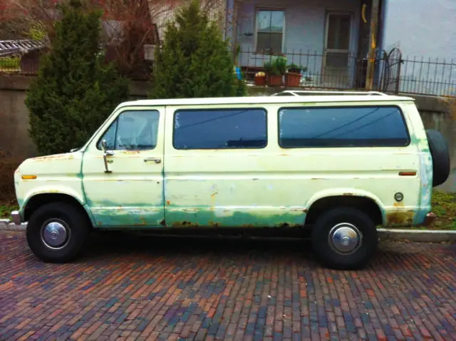 1976 Ford E-Series Van