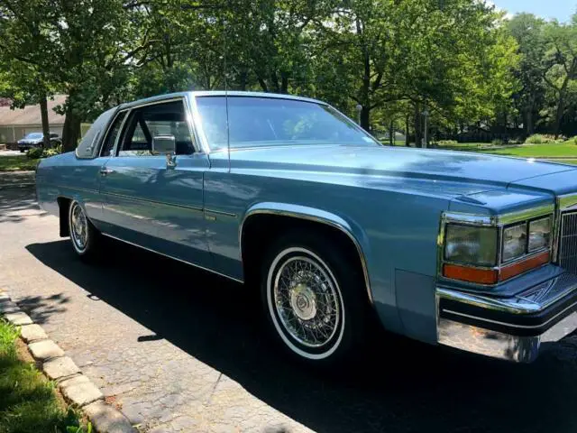 1982 Cadillac DeVille COUPE DEVILLE