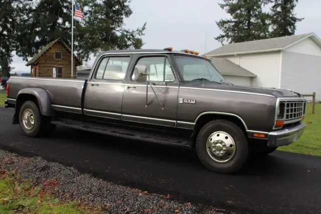 1982 Dodge Ram 3500 D350 CREW CAB DUALLY --- NO RESERVE AUCTION !!!