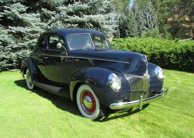 1940 Ford Standard Opera Coupe