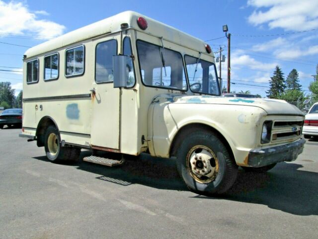 1967 Chevrolet C35 Shorty Bus