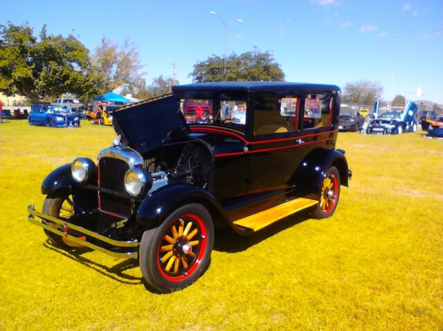 1927 Pontiac Model 6-27 Landau