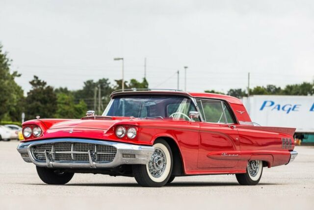 1960 Ford Thunderbird --