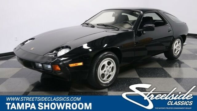 1978 Porsche 928 --