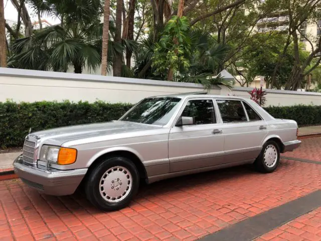 1988 Mercedes-Benz 300-Series GASOLINE