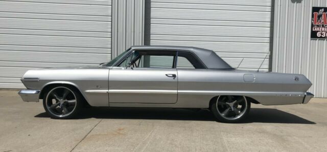 1963 Chevrolet Impala SUPER SPORT