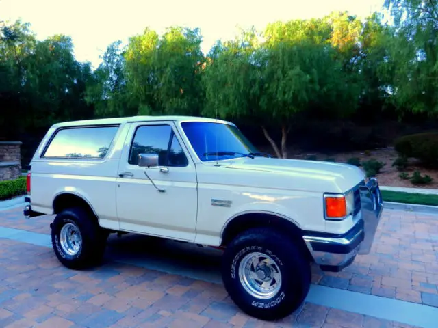 1989 Ford Bronco XLT