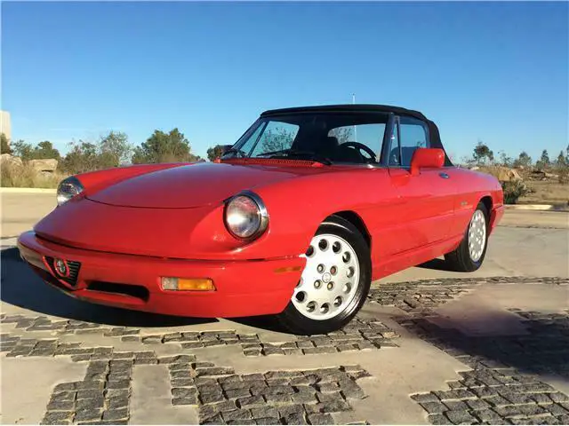 1992 Alfa Romeo Spider Veloce