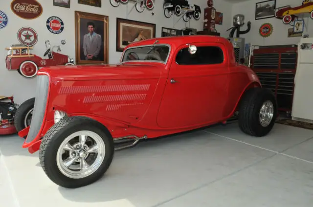 1933 Ford 3 Window HiBoy Coupe