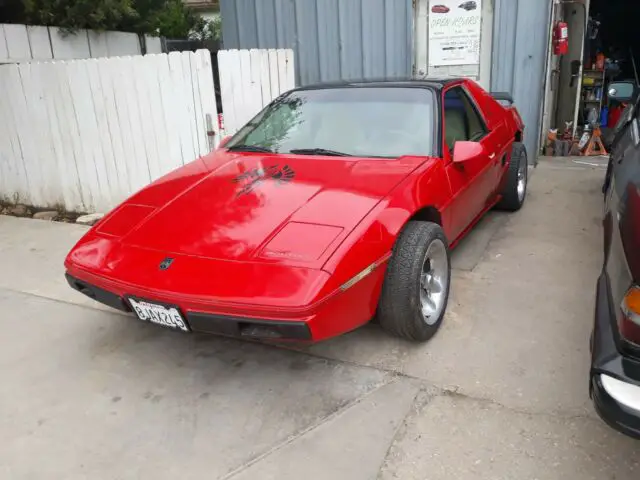 1986 Pontiac Fiero SE