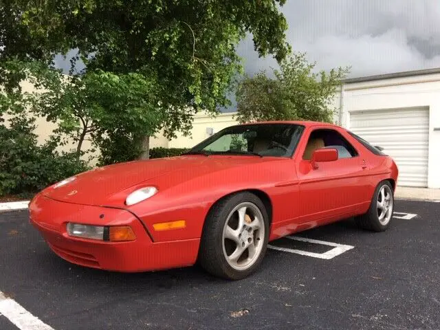 1988 Porsche 928 S4