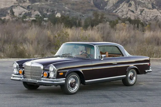 1971 Mercedes-Benz 200-Series