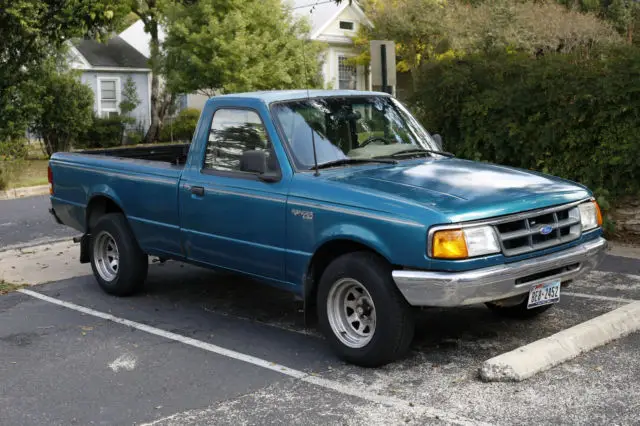 1993 Ford Ranger XLT Standard Cab Pickup 2-Door