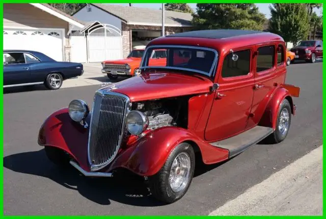 1934 Ford 4 Door Sedan Deluxe 4DR Sedan Deluxe