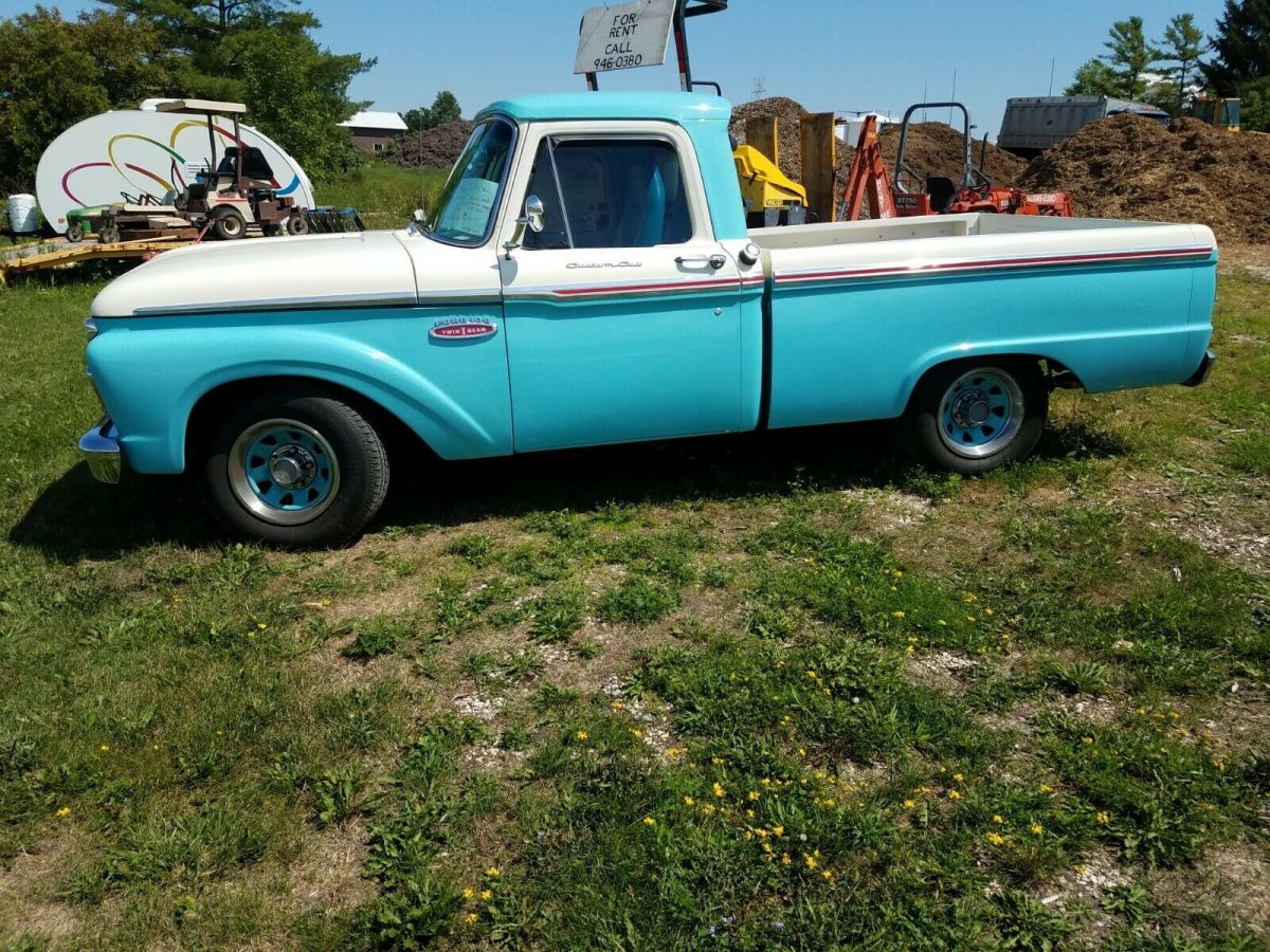 1965 Ford F-100