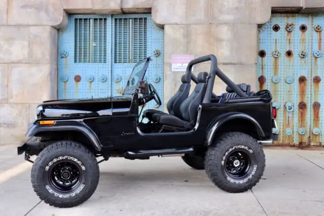 1985 Jeep CJ Laredo