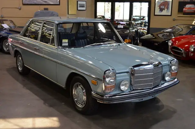 1970 Mercedes-Benz 200-Series