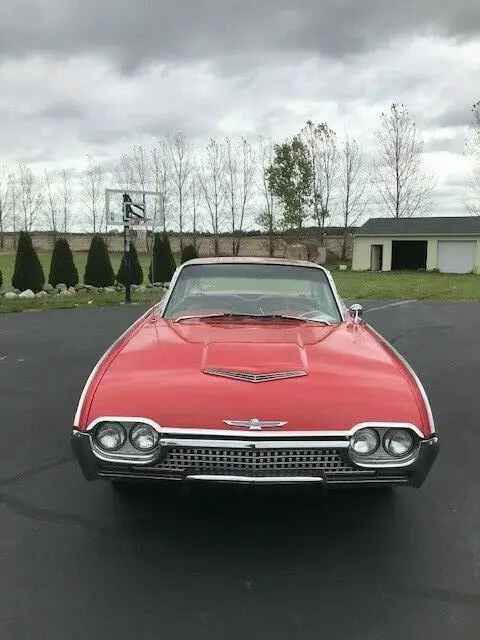 1962 Ford Thunderbird