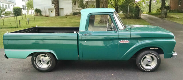 1965 Ford F-100