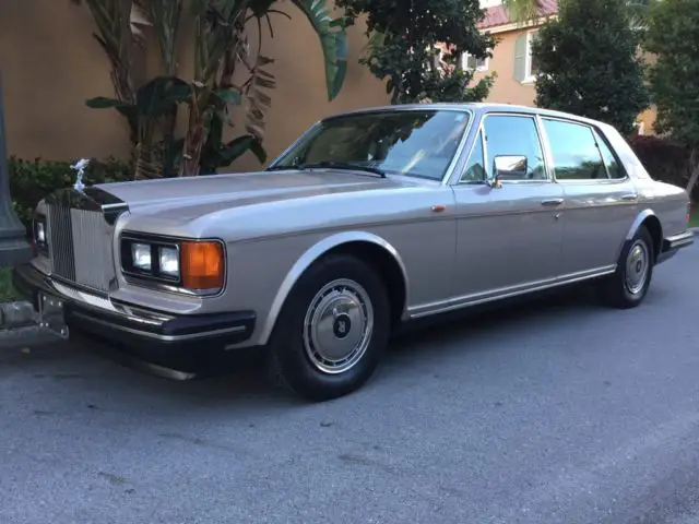 1991 Rolls-Royce Silver Spirit/Spur/Dawn