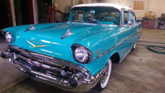 1957 Chevrolet Bel Air/150/210