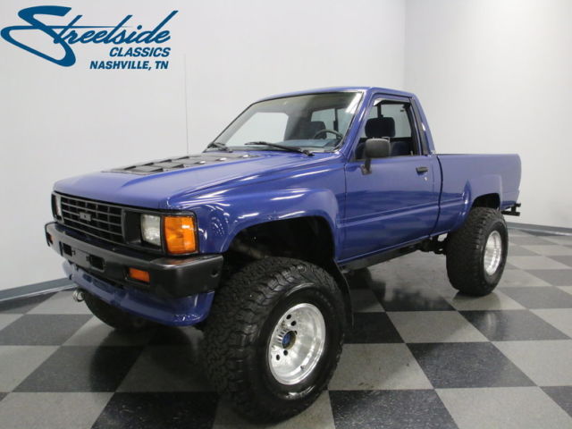 1986 Toyota Pickup SR5 Standard Cab Pickup 2-Door