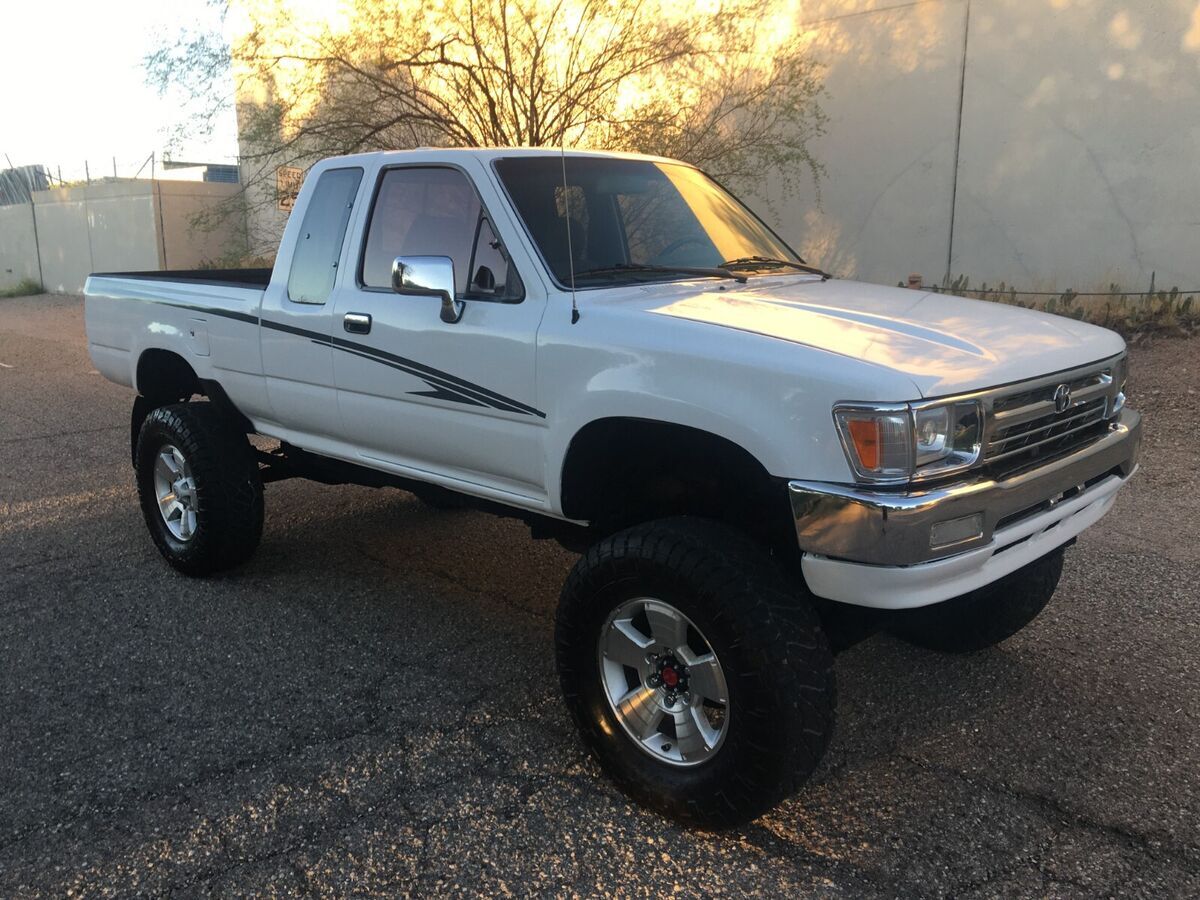 1994 Toyota Hilux 1/2 TON EXTRA LONG WHEELBASE SR5