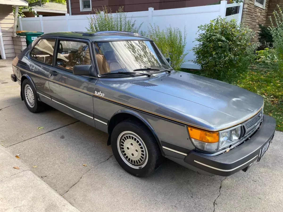 1983 Saab 900