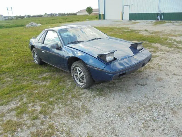 1984 Pontiac Fiero SE