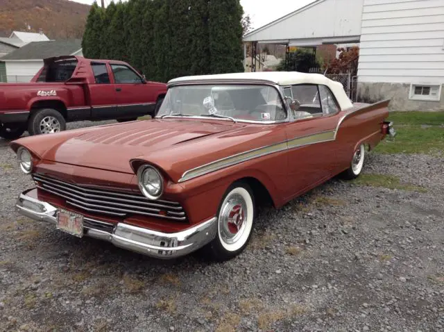 1957 Ford Fairlane